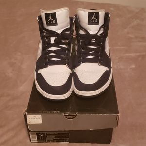 Air Jordan retro 1 mid "obsidian"
